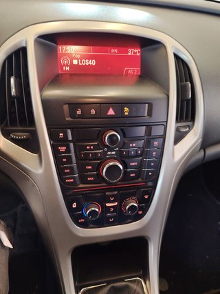 Opel Astra 2011