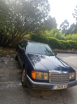 Mercedes-Benz  230 CE Coupe 1988 histórico