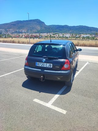 Renault Clio 2003