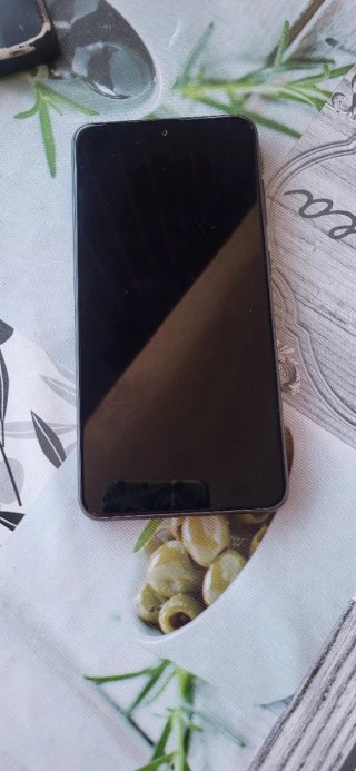 Samsung Galaxy S21 FE 5G Negro + caja + 2 Fundas.