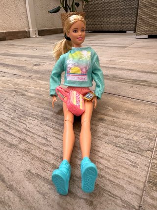Armario Barbie con Muñeca y Accesorios