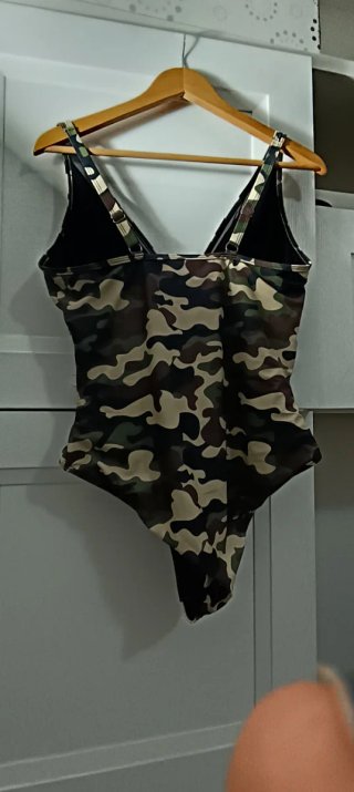 Costume intero mimetico donna