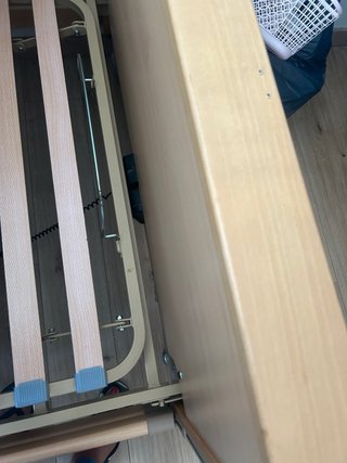 Cama geriátrica de madera