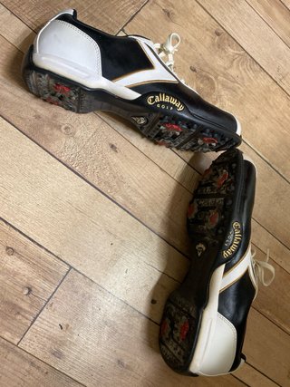 Callaway: Zapatos de golf blancos y negros
