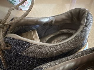 Zapatillas Michael Kors Doradas y Plateadas