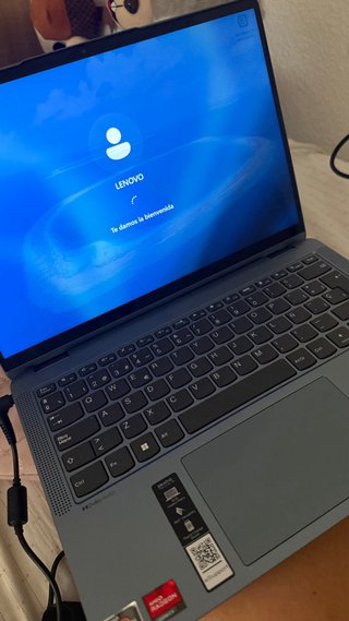 Ordenador Lenovo Ryzen 7 IDEAPAD Poco Uso