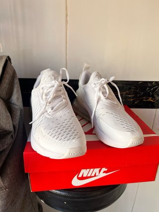 Nike Air Max 270