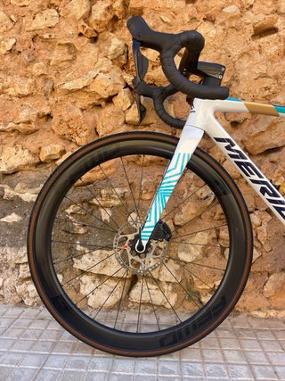 Bicicleta Merida Scultura Bahrain Victorius 6000