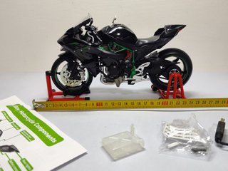 Kawasaki Ninja H2R 1:9 lega metallo 24cm