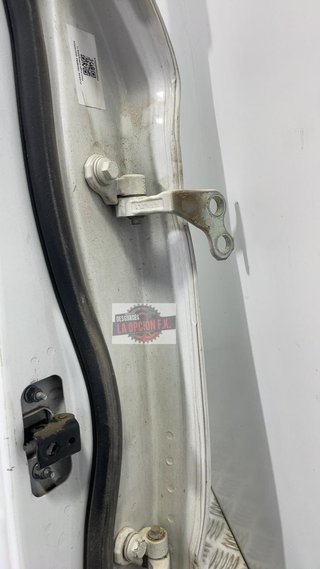 PUERTA TRASERA IZQUIERDA Ford Kuga (CBV)(2008->)