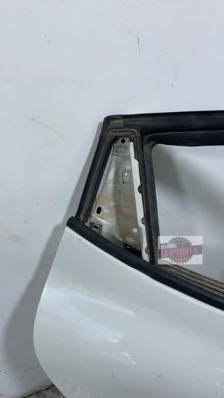 PUERTA TRASERA DERECHA Renault Clio IV (2012->)