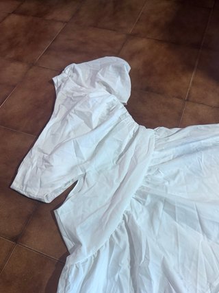 Vestido blanco asimétrico