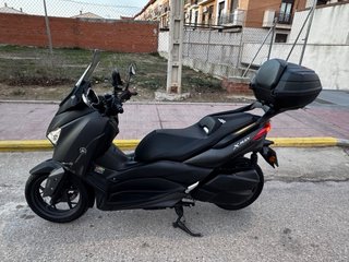 Yamaha Xmax 300 2022 Negra