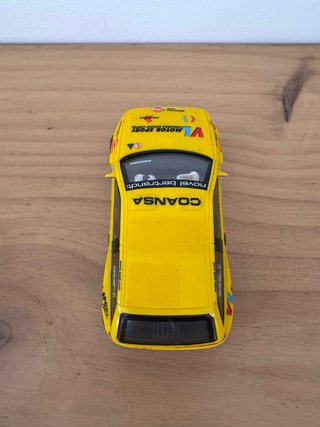 Coche Slot Scalextric Amarillo Rally