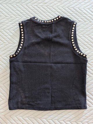 Camiseta top crop Zara tachuelas