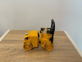 BRUDER Compactador + Dumper+ Excavadora