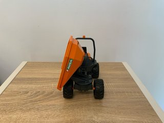 BRUDER Compactador + Dumper+ Excavadora