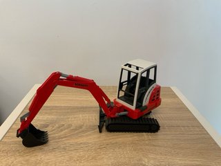BRUDER Compactador + Dumper+ Excavadora