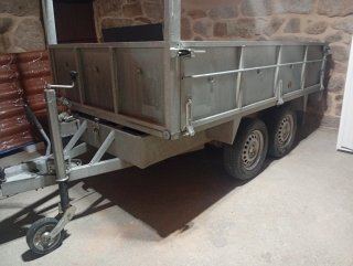 Remolque basculante de 2 ejes
