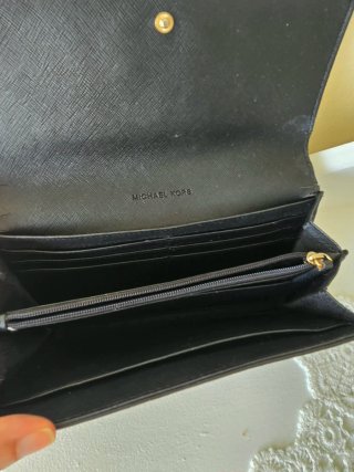 Billetera Michael Kors Negra y Dorada