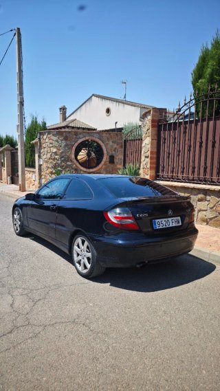 Mercedes-Benz Clase C 2006
