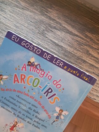 Livro Rubi, a Fadazinha vermelha