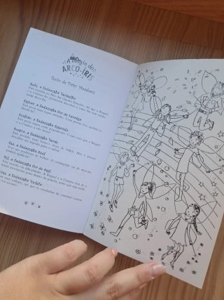 Livro Rubi, a Fadazinha vermelha