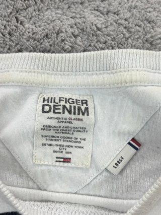 Camiseta vintage Hilfiger Denim en blanco L