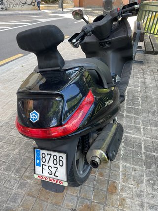 Moto Scooter 400cc Gris