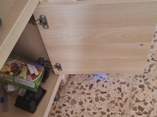 Mueble de madera con puertas y almacenaje