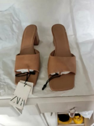 Sandalias tacón Zara mujer