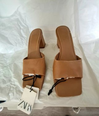 Sandalias tacón Zara mujer
