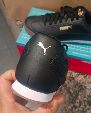 Zapatillas Puma Turino Negras y Doradas