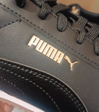 Zapatillas Puma Turino Negras y Doradas