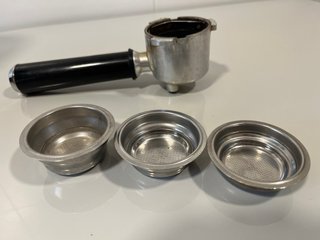Cafetera Express DeLonghi EC680
