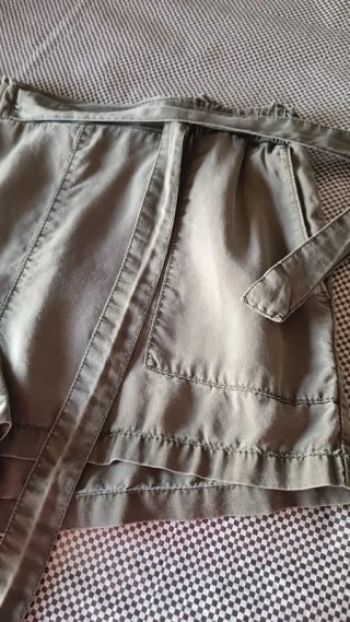 Pantalón corto verde t.38
