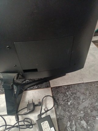 Monitor Samsung C27JG56QQU Curvo 27 (Schermo rotto)