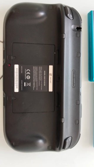 Gamepad Wii U Negra + 2 Juegos
