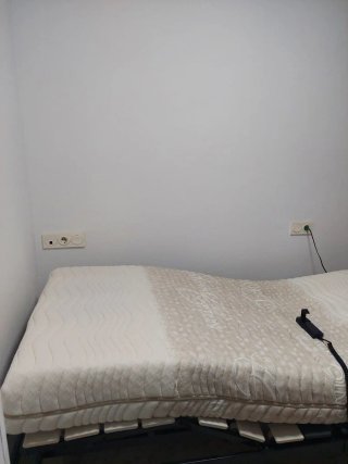 Cama articulada terapéutica