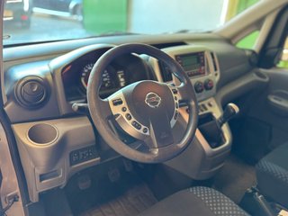 Nissan NV200 pequeña furgoneta 7 plazas