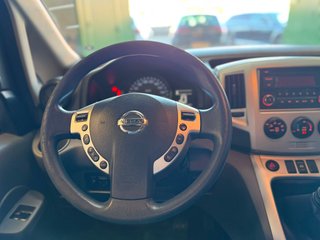 Nissan NV200 pequeña furgoneta 7 plazas