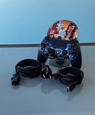 PS4 Pro 1TB + Videojuego + Mando + Cables