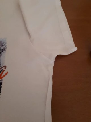 Camiseta marca Guess
