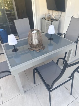 Mesa extensible y 6 Sillas Jardín