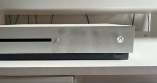 Xbox One S 500GB Blanca+Mando+2 juegos