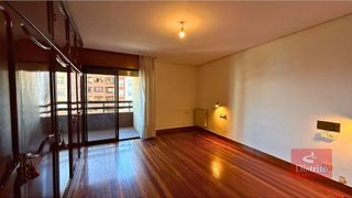 Piso en alquiler en Puerto Chico en Santander