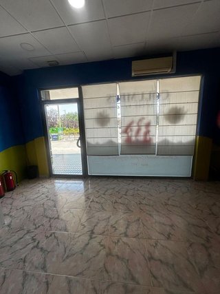 Local comercial en alquiler en Barrio de Zaidín en Granada