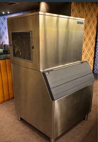 Máquina de Hielo Industrial Brema FHCM150AHC