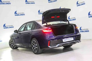 BMW i7 eDrive50 M Sport **Techo panorámico**