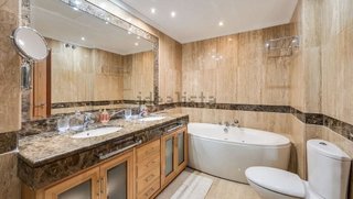 Piso en alquiler en Puerto Banús en Marbella